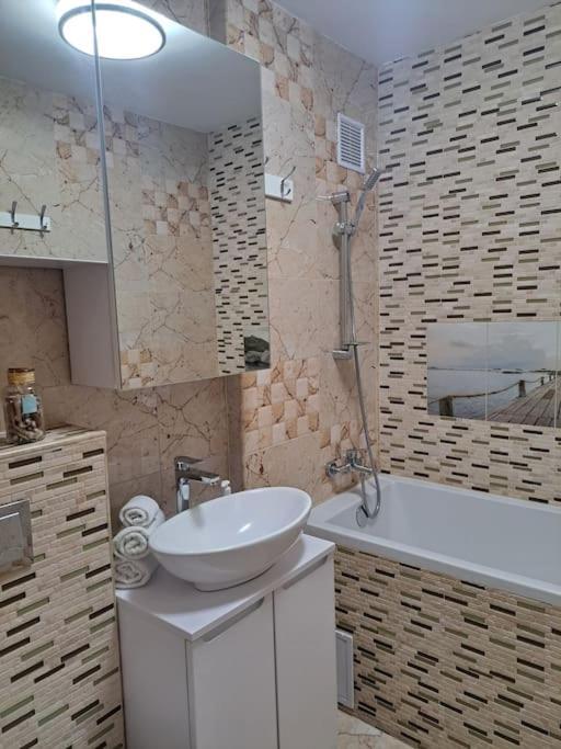 Casuta Cu Povesti Apartment Campina Exterior photo